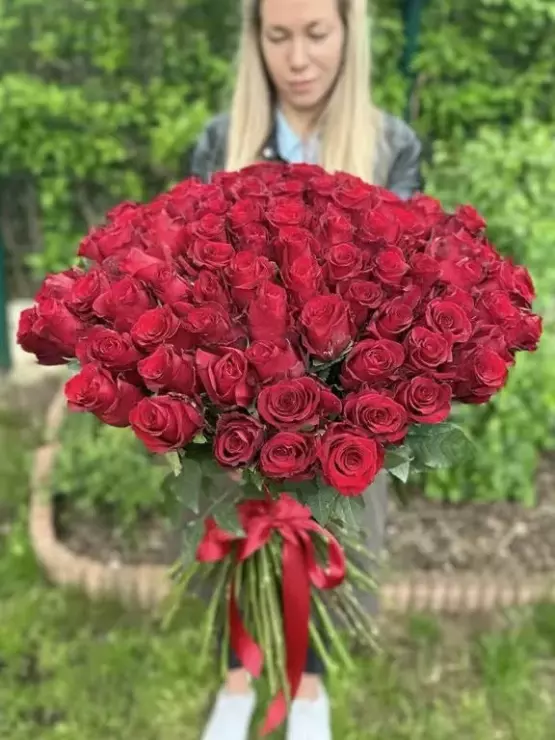 Kytice červených růží 70 cm