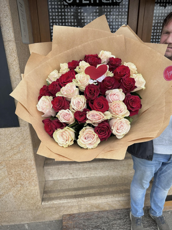Kytice růží Mix 70 cm, růžovo červené