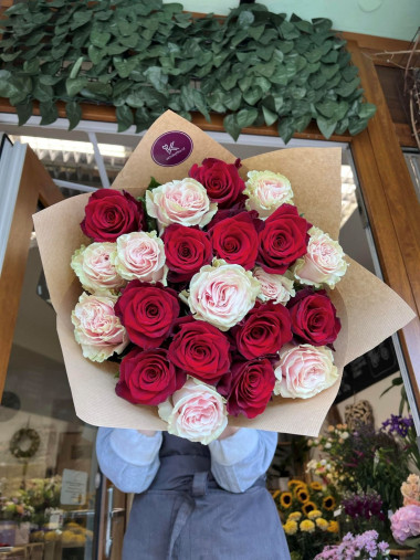 Kytice růží Mix 70cm, růžovo červené