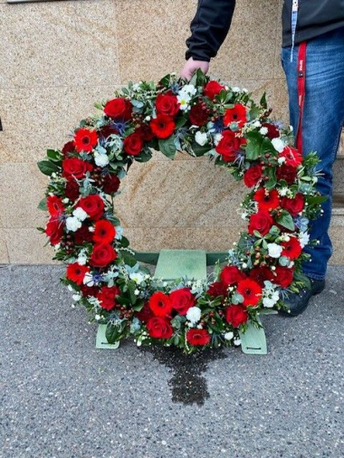 Smuteční věnec Premium červený