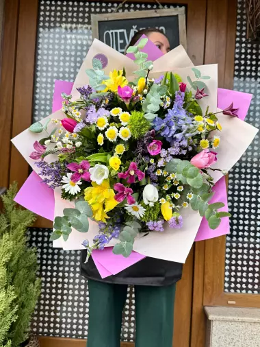 Sezónní kytice čerstvých květin pro každou příležitost