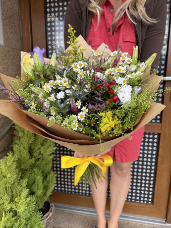 Kytice v lučním stylu