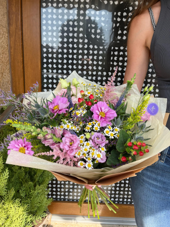 Kytice v lučním stylu