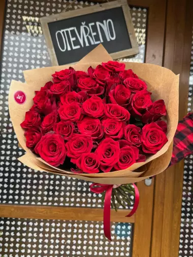 Kytice červených růží 70 cm