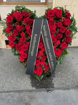 Smuteční věnec - srdce plné, velké Smuteční věnec - srdce plné, velké