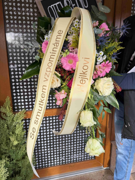 Smuteční velká kytice barevná Smuteční velká kytice barevná