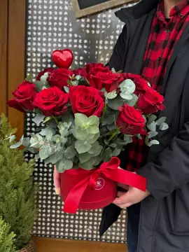 Růže v krabici, rudé Růže v krabici, rudé