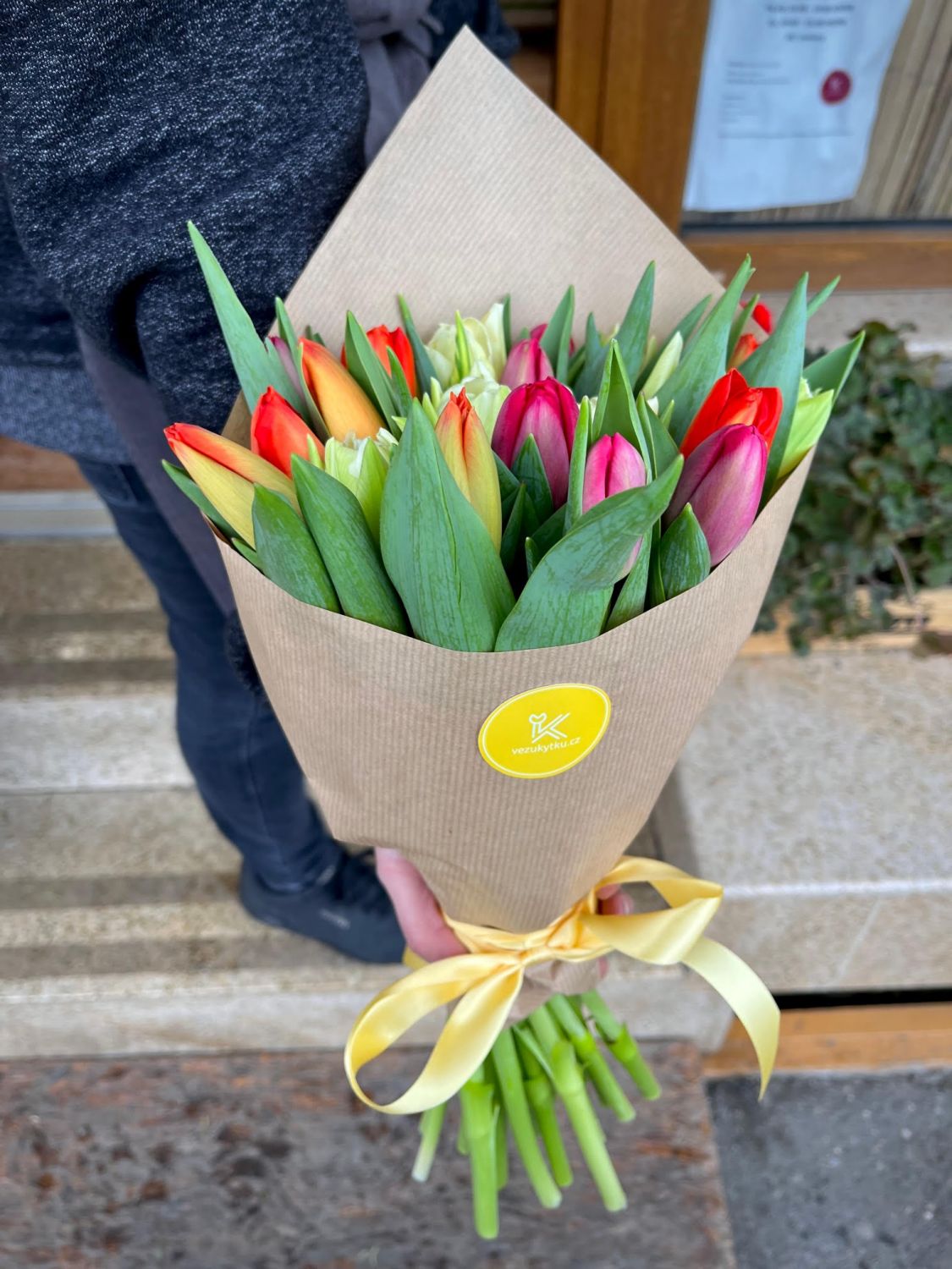 tulipány na objednání z květinářství