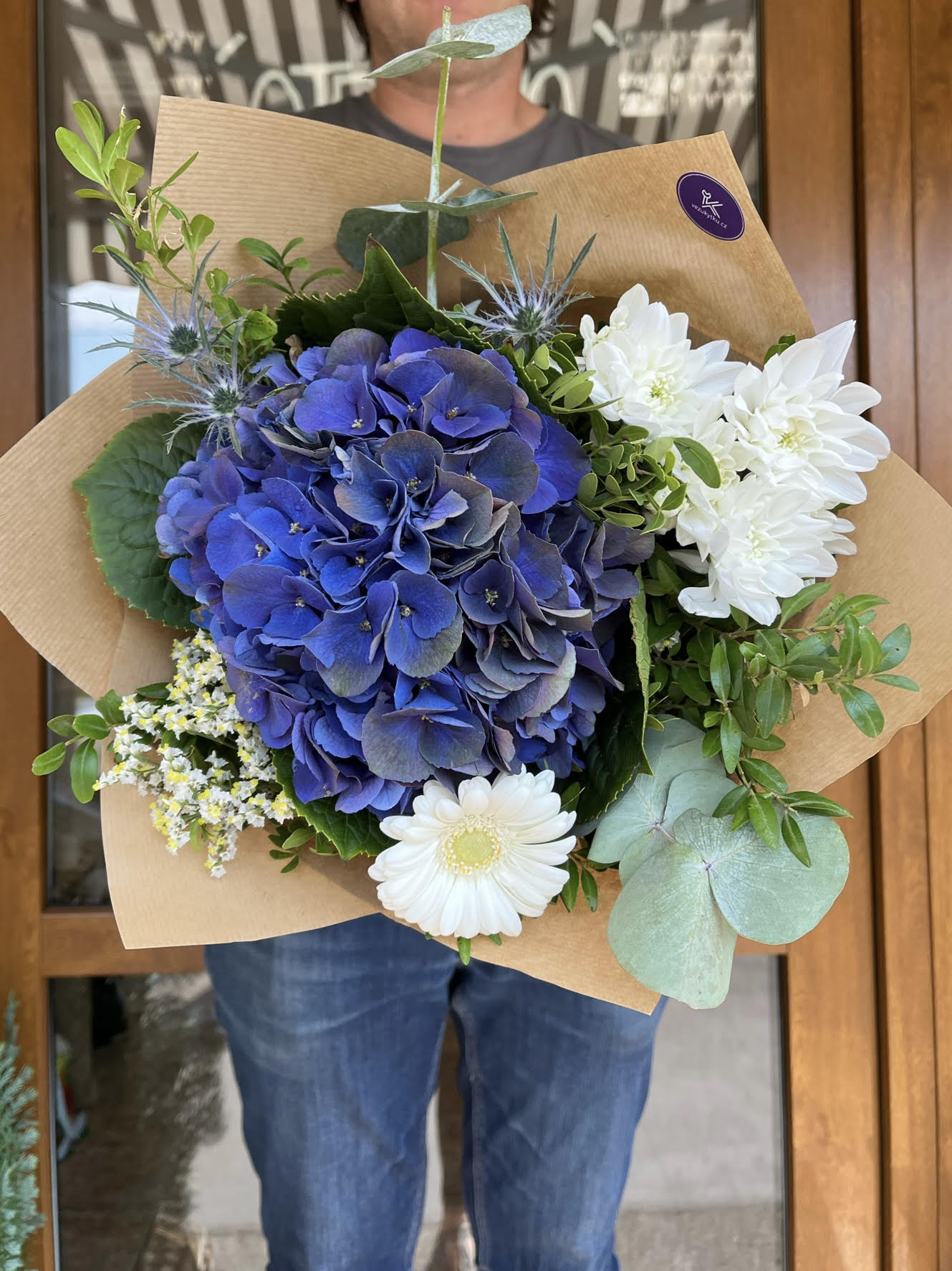 Modrá kytice s hortenzií