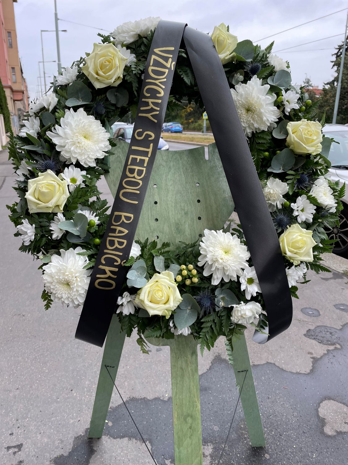 Pohřební věnce online Praha 60cm