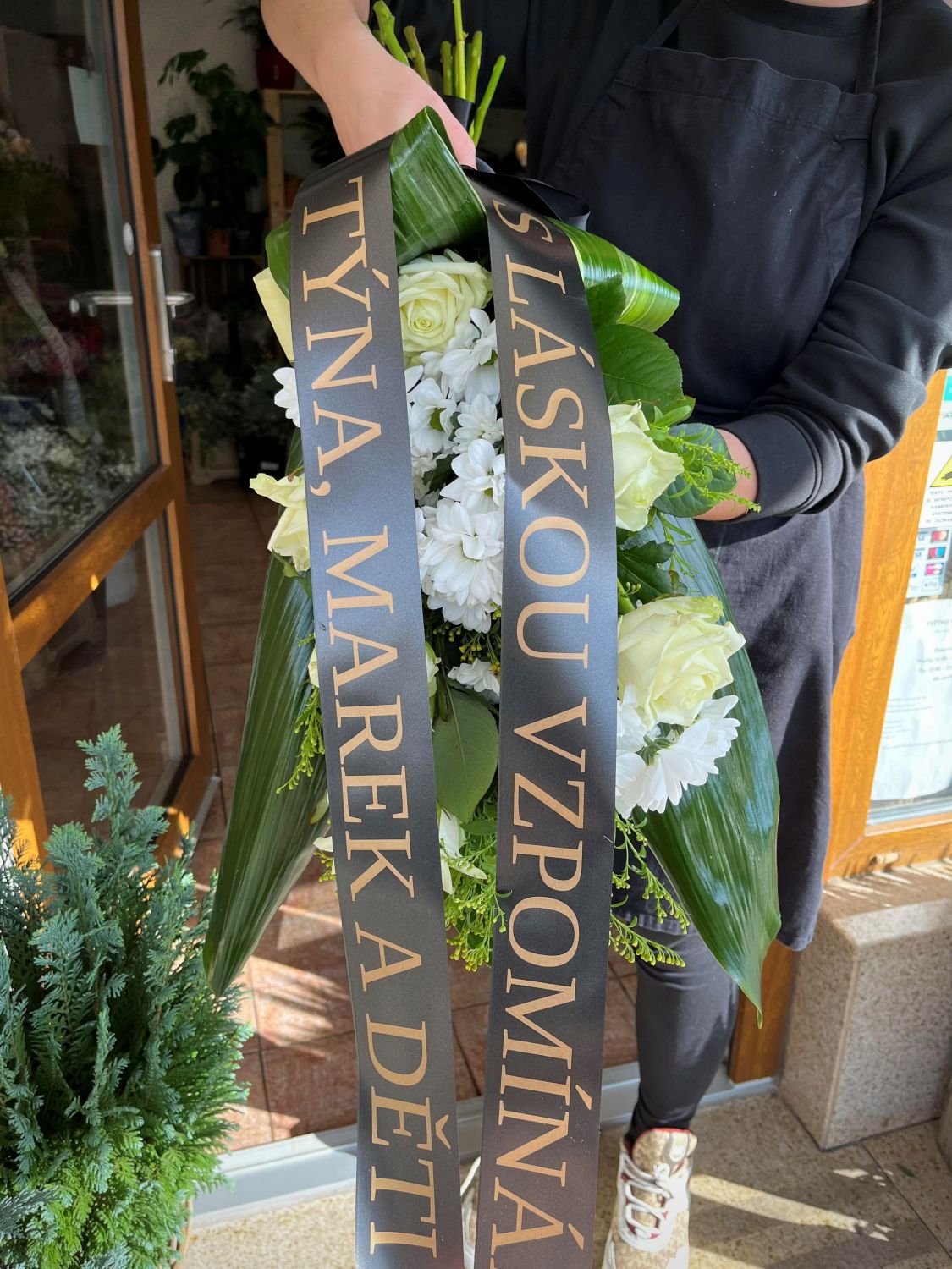 Smuteční kytice ze Strašnic