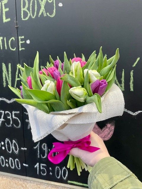 Kytice tulipánů poslat kytku Praha