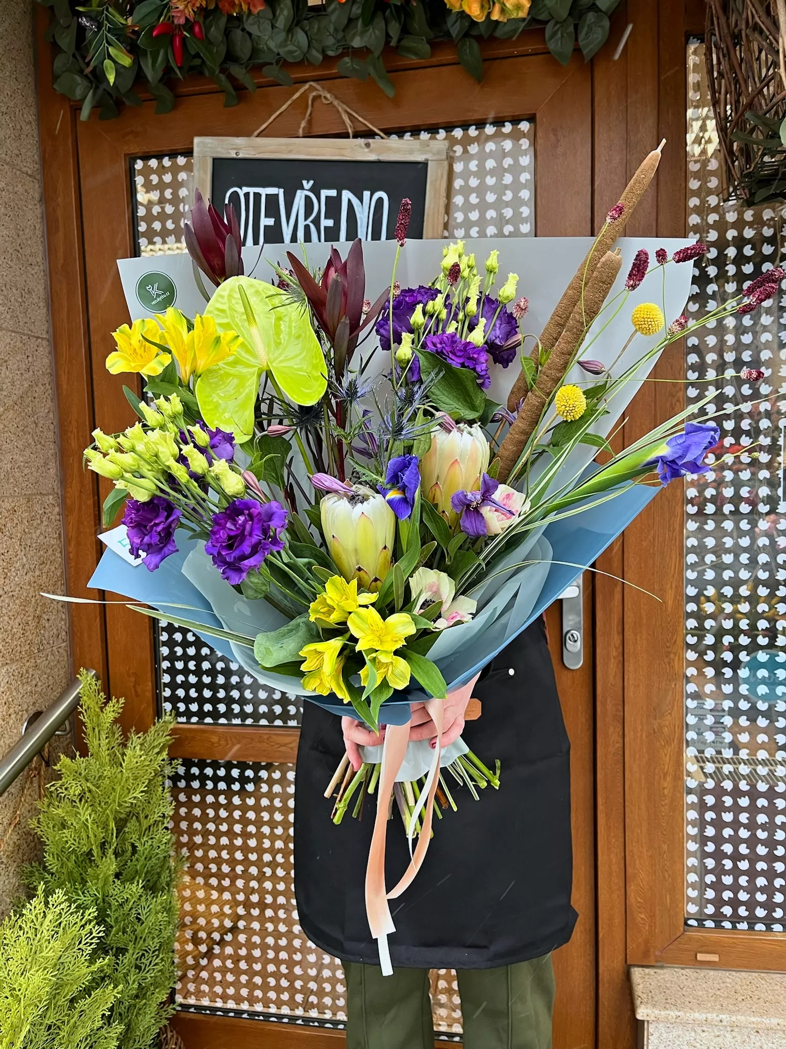 Kytice na přání z online květinářství