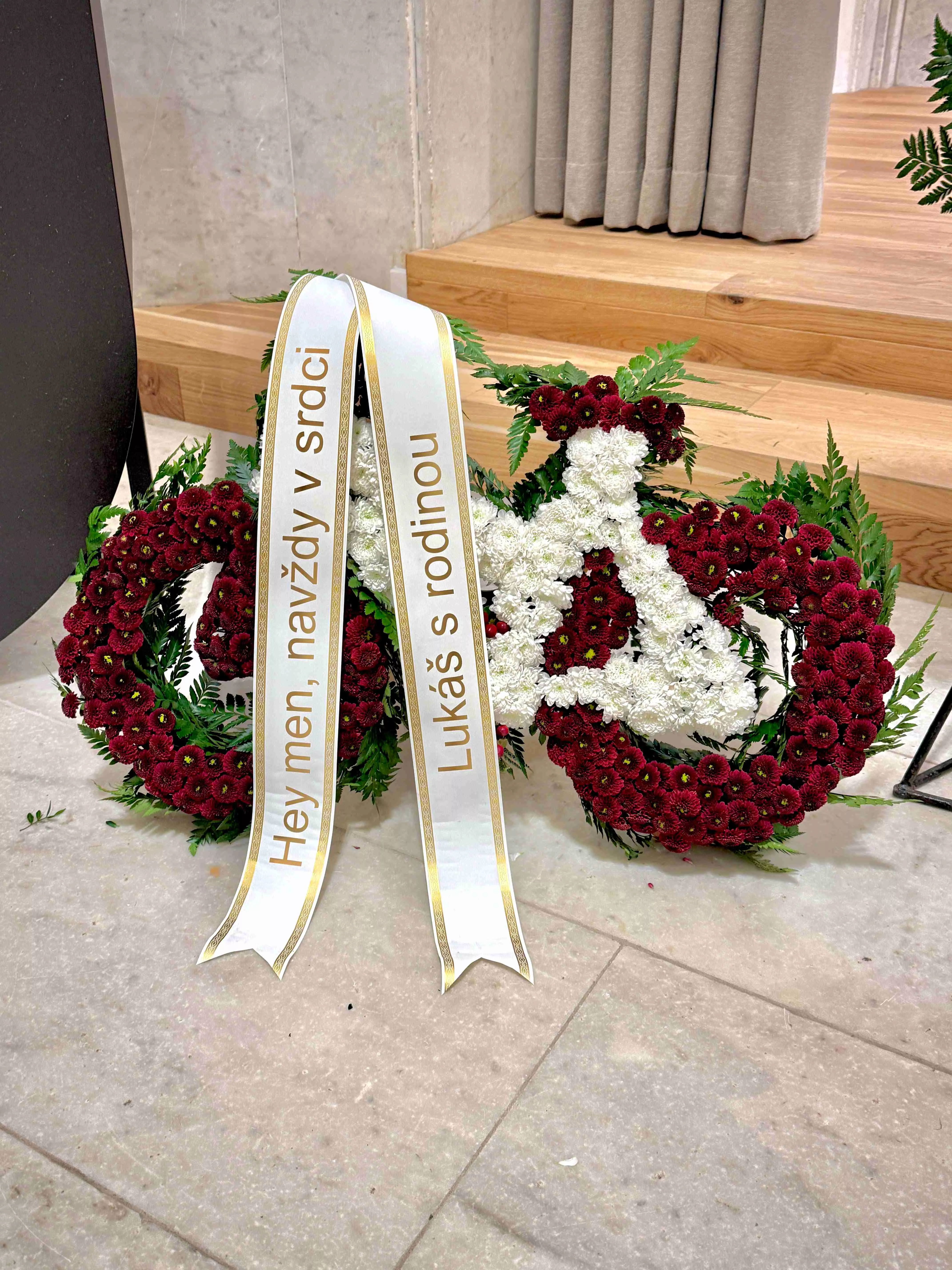 Smuteční aranžmá na přání dle zákazníka