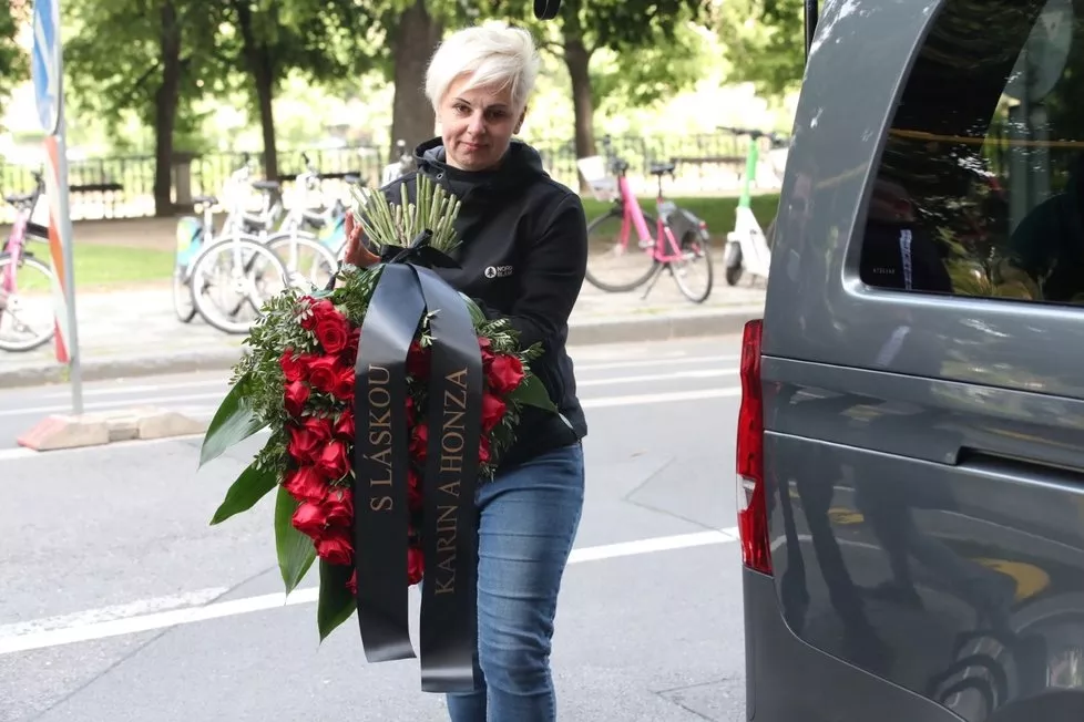 smuteční kytice